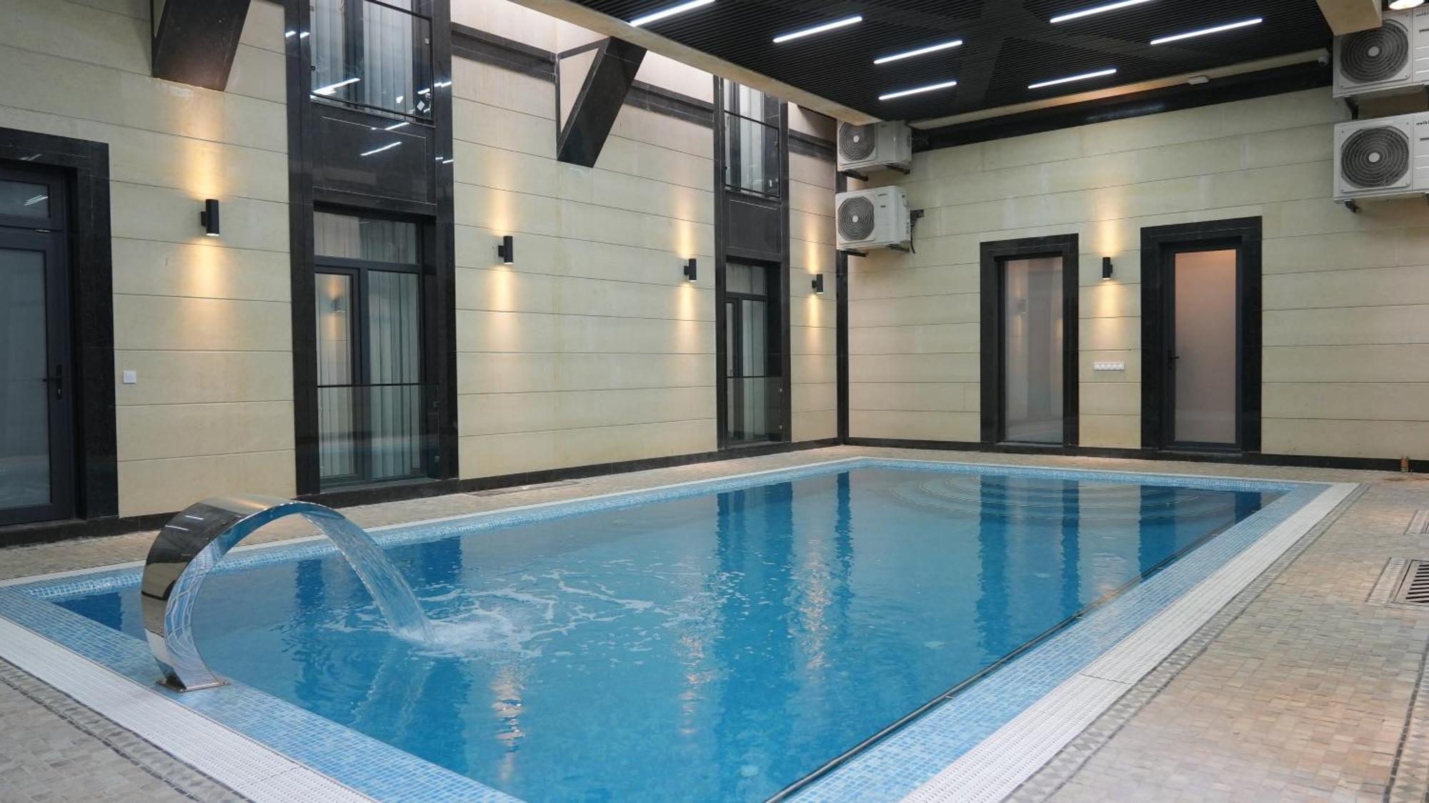 Avant Express Hotel Pool&Spa タシュケント エクステリア 写真