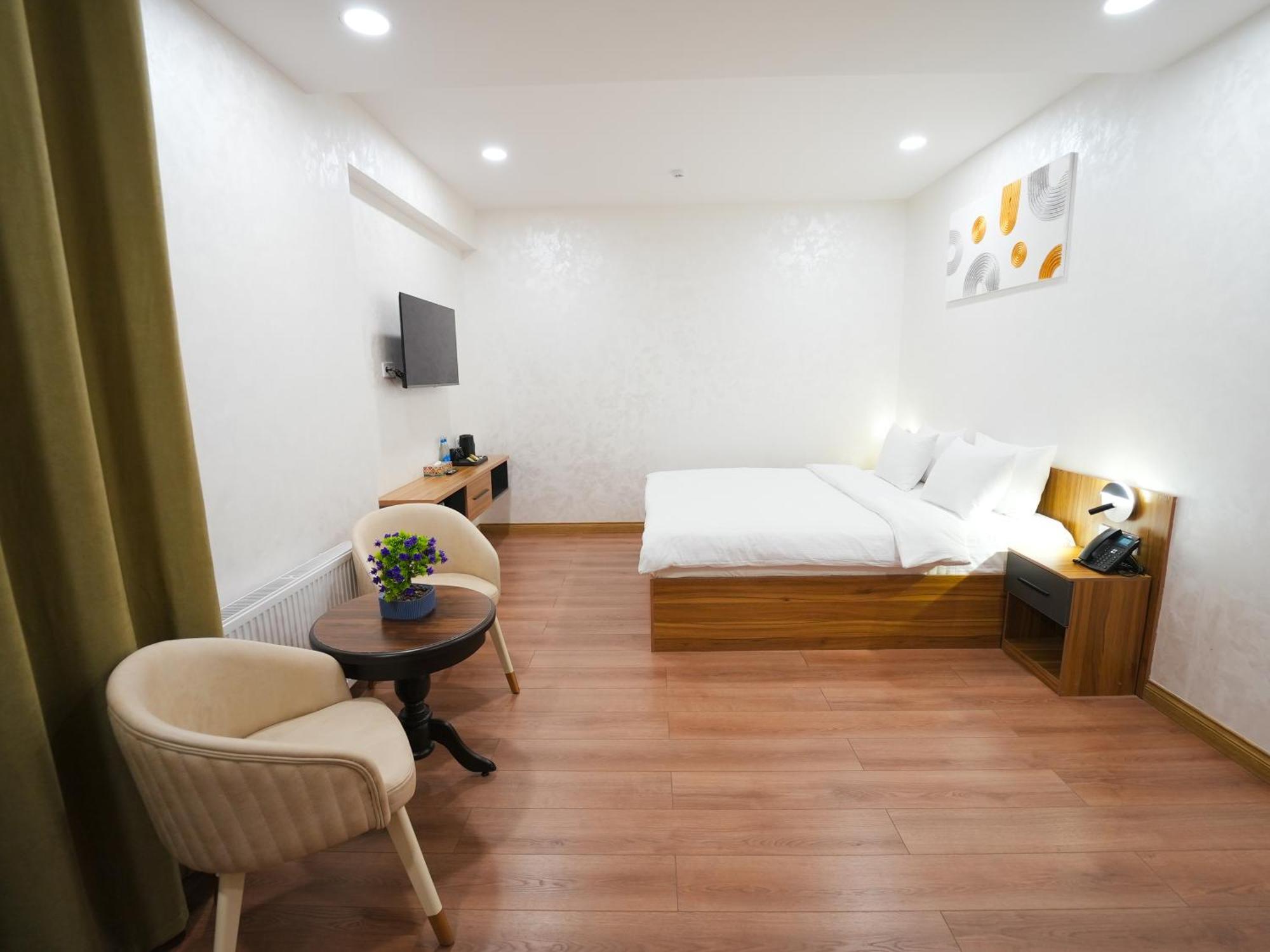 Avant Express Hotel Pool&Spa タシュケント エクステリア 写真