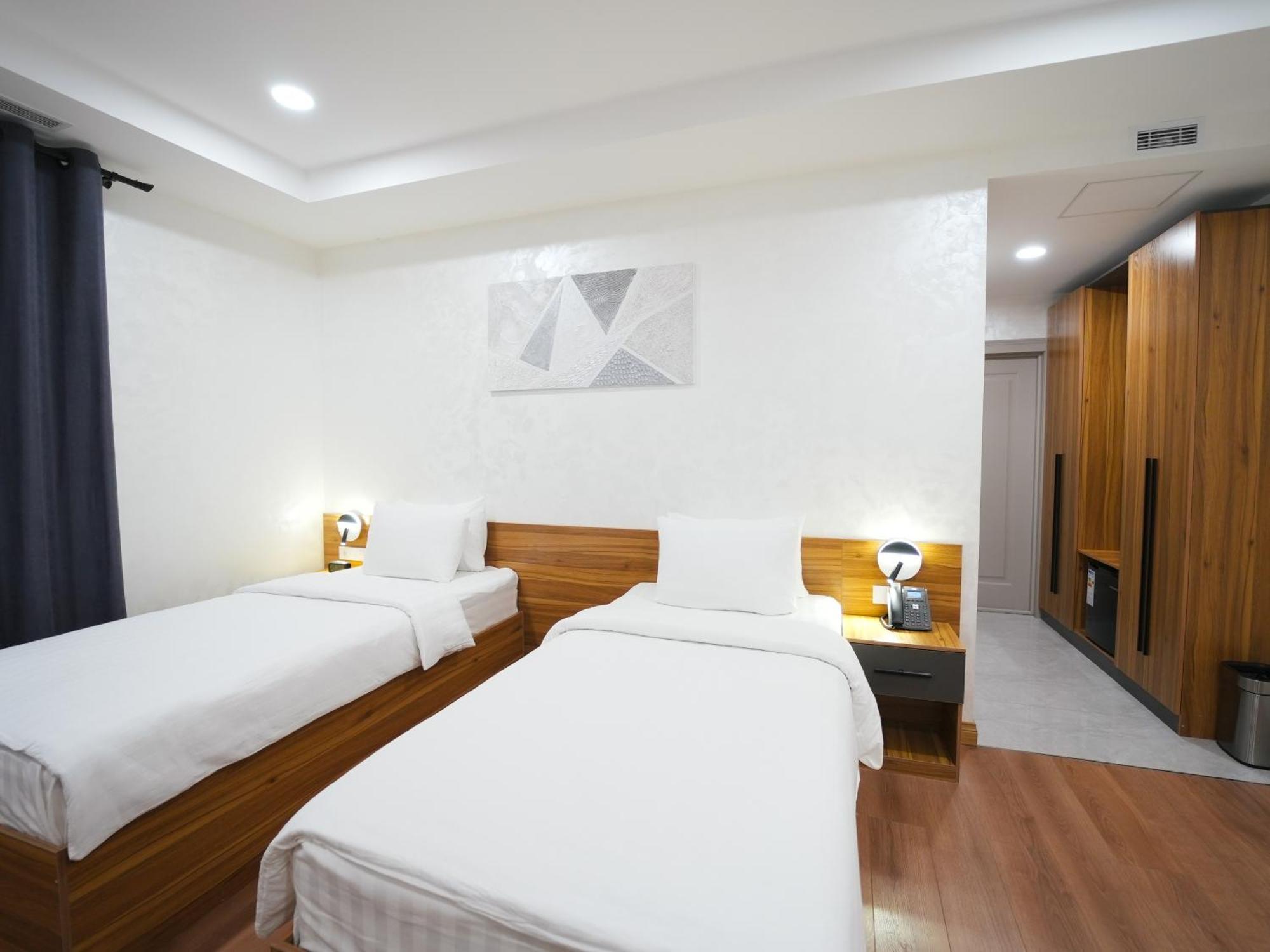 Avant Express Hotel Pool&Spa タシュケント エクステリア 写真