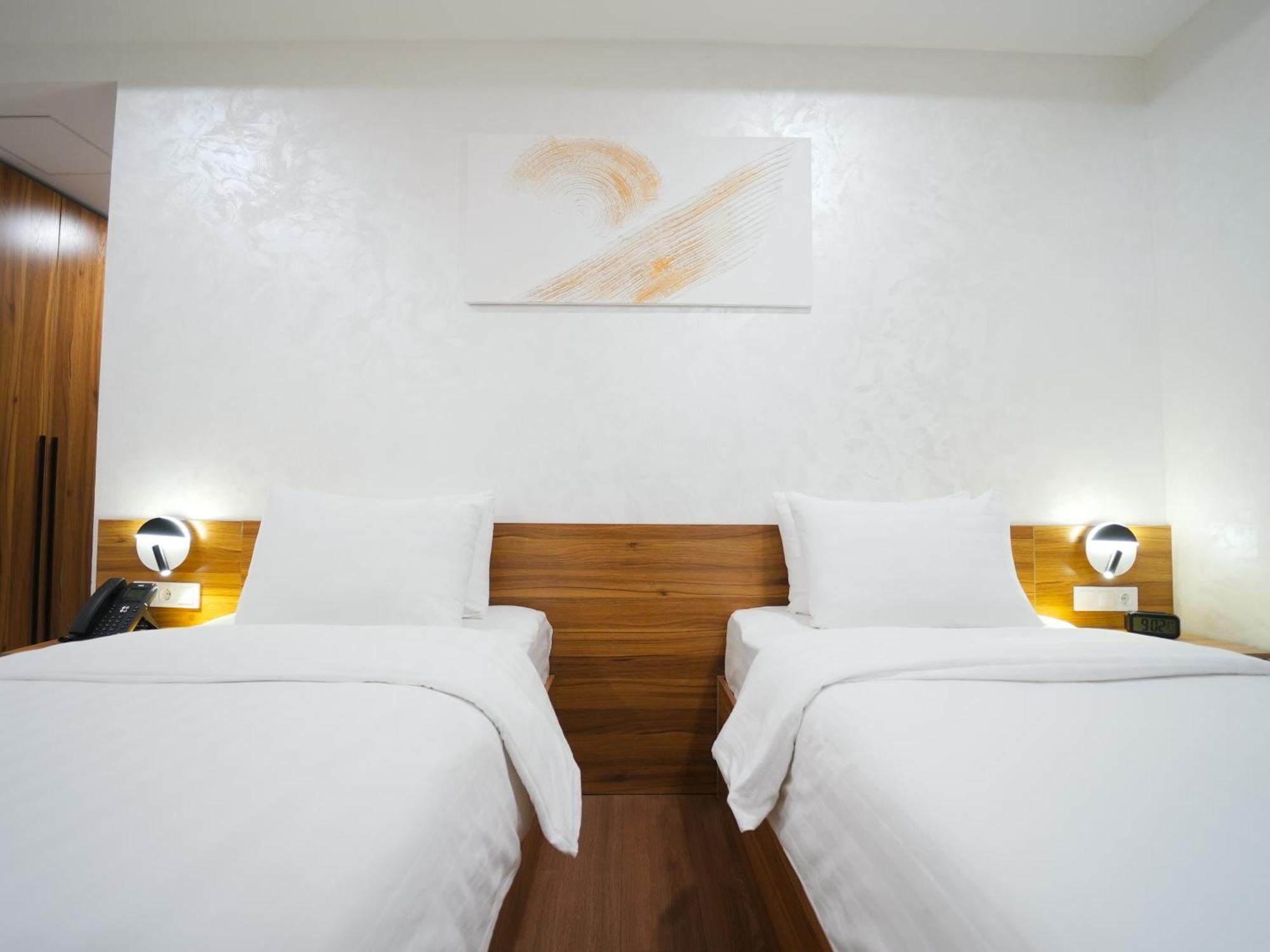 Avant Express Hotel Pool&Spa タシュケント エクステリア 写真
