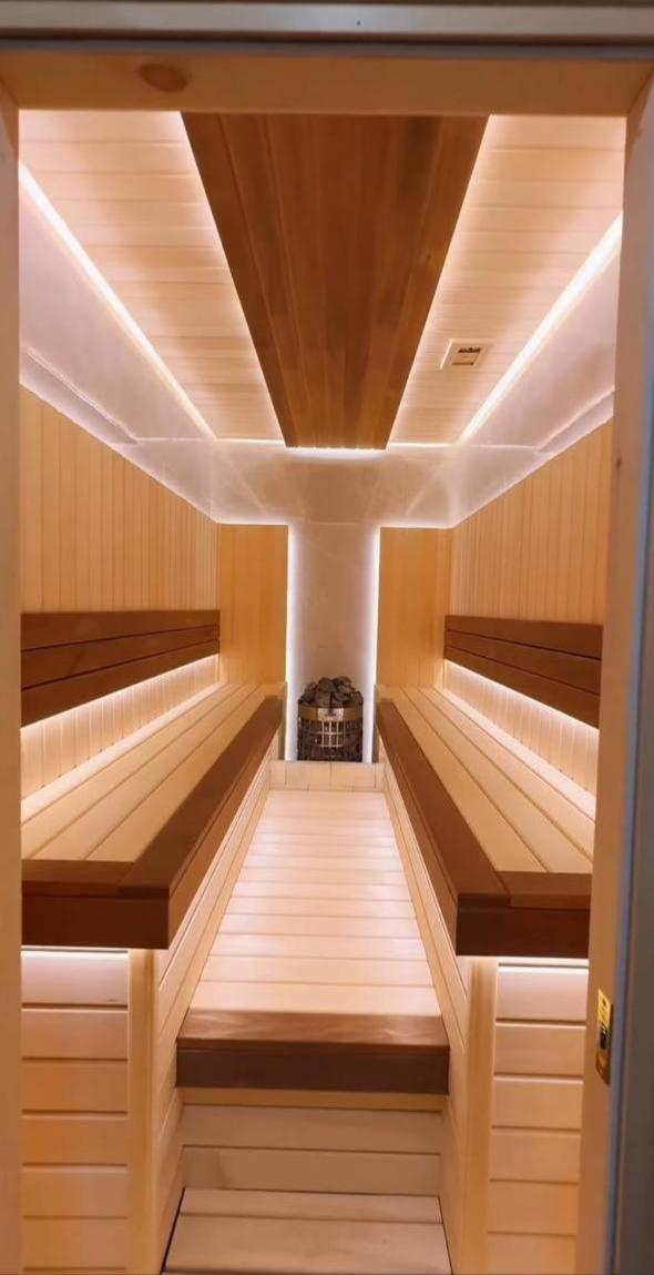 Avant Express Hotel Pool&Spa タシュケント エクステリア 写真